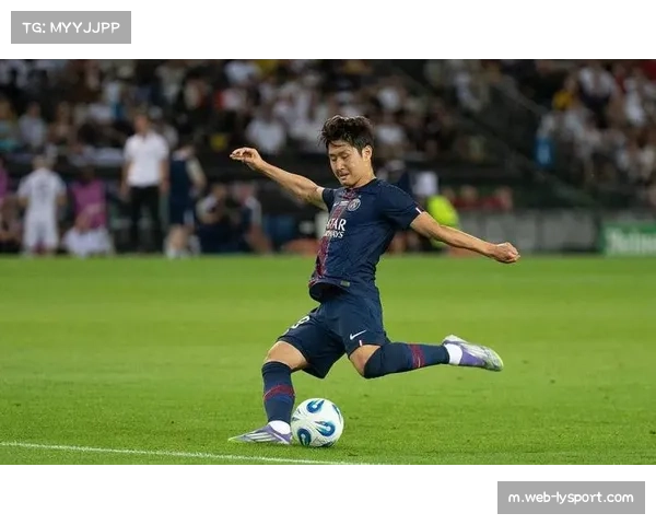 李刚仁替补破门，巴黎多国脚阵容融合助推风格多元化